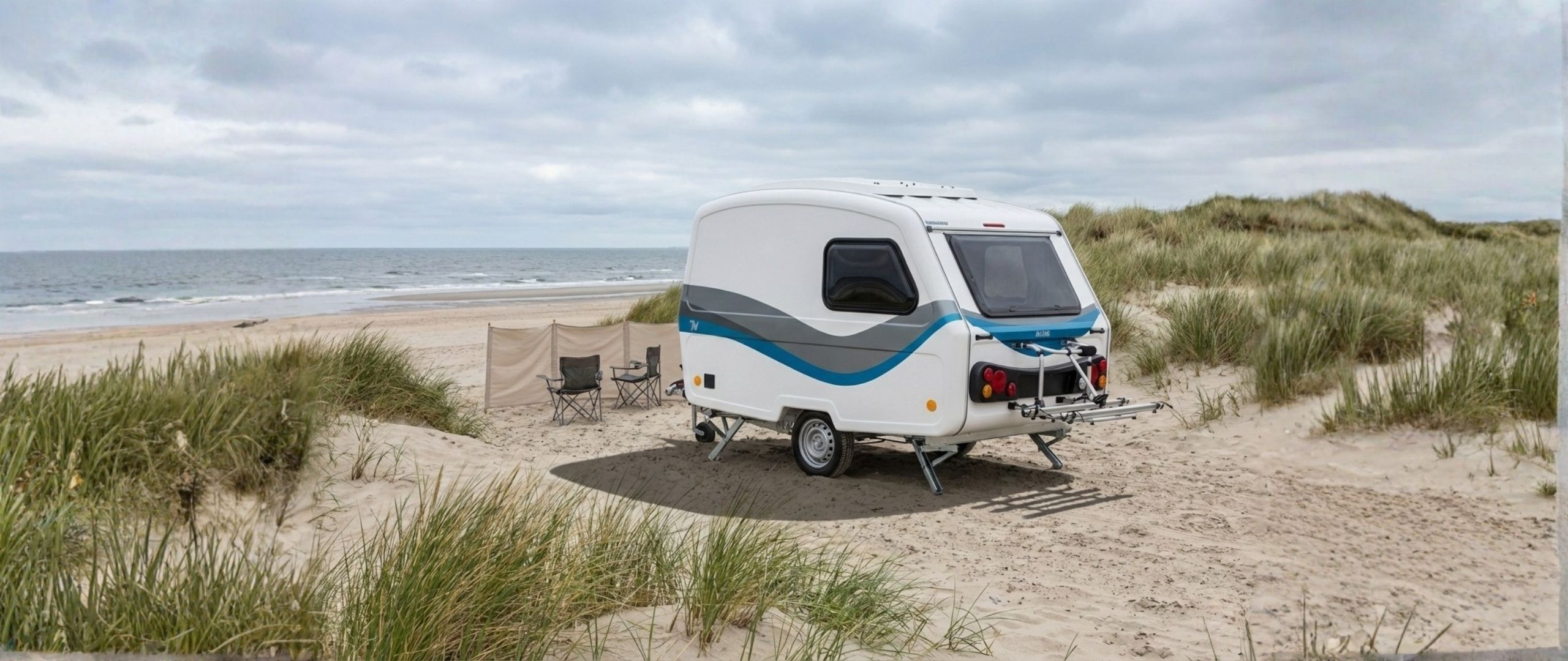 VEGA 295 ET ved stranden